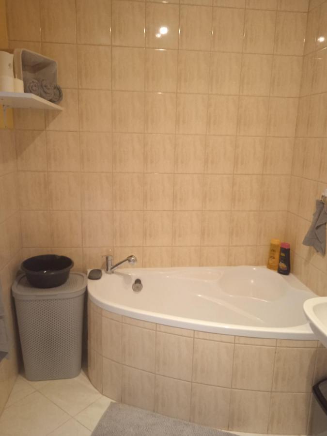 Sloneczny Apartament W Centrum Pieknych Karkonoszy Єленя-Ґура Екстер'єр фото
